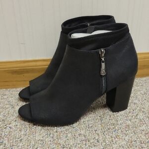 Simply Vera Vera Wang Black Melbourne Ankle Booties with Side Zippers Sz 10 NWOT